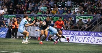 Seawolves hold off league-leading Hounds