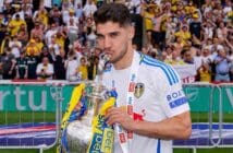 Manor Solomon with the EFL Championship Trophy