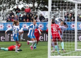 Stars blow past Current